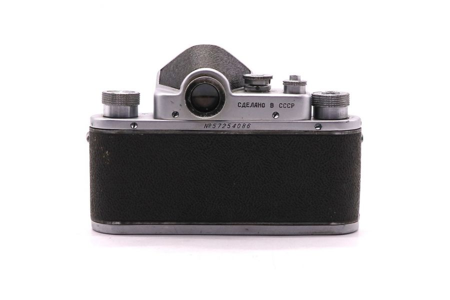 Зеркальный советский фотоаппарат Зенит С body