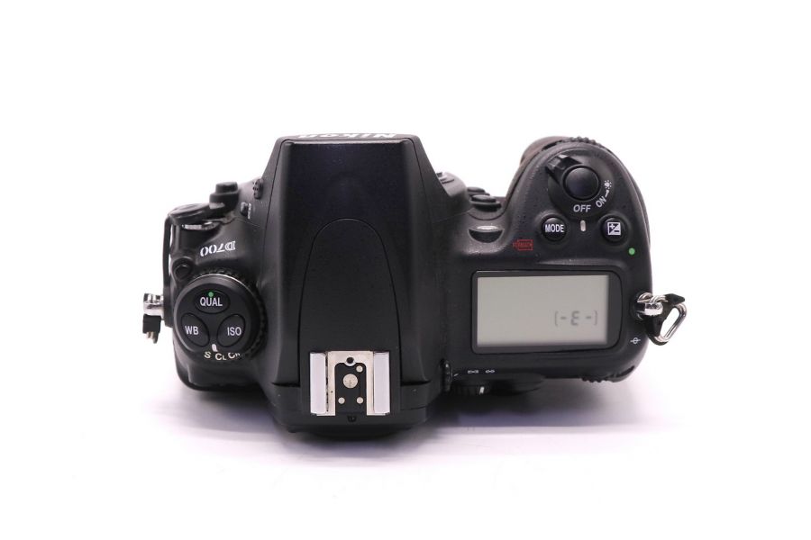 Nikon D700 body (пробег 129880 кадров)