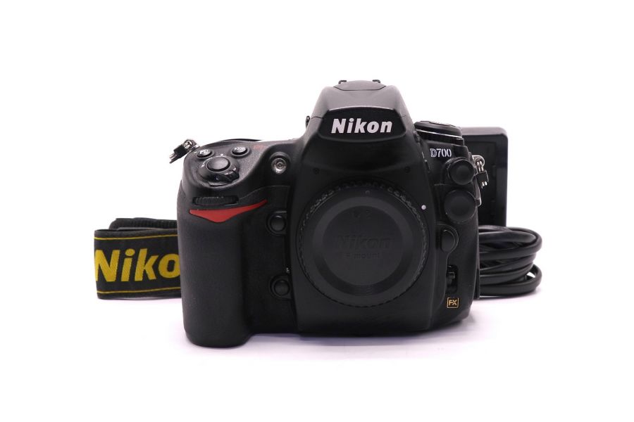 Nikon D700 body (пробег 129880 кадров)