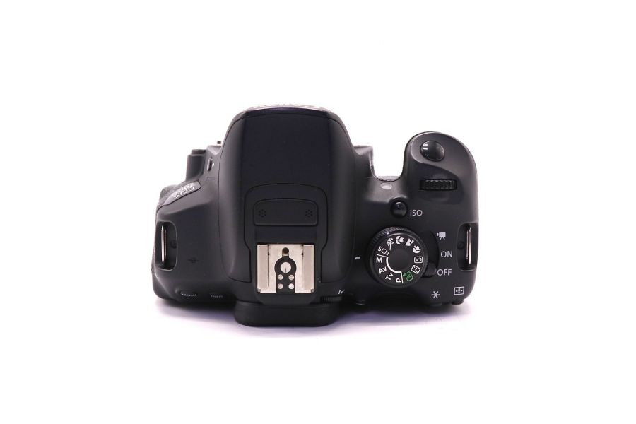 Canon EOS 700D body (пробег 35855 кадров)