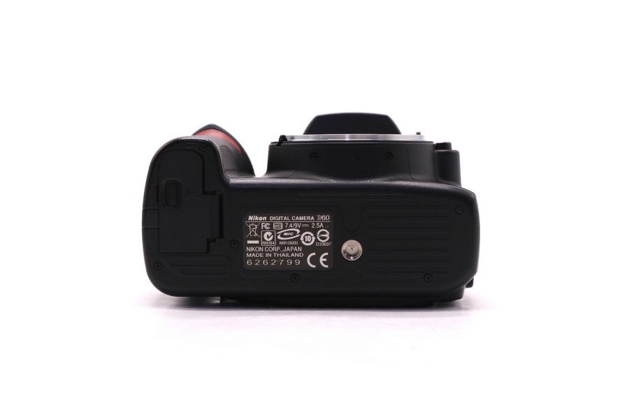 Фотокамера Nikon D60 body (пробег 9905 кадров)