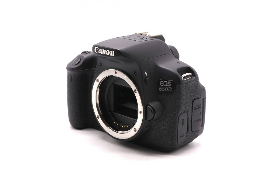 Canon EOS 650D body (пробег 6730 кадров)
