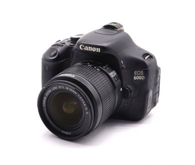 Canon EOS 600D kit (пробег 18335 кадров)