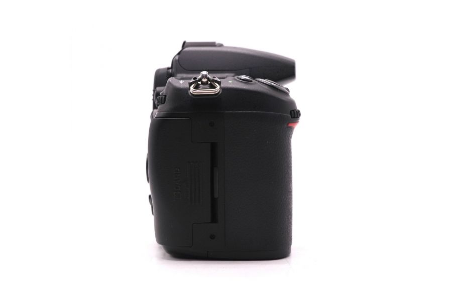 Фотокамера Nikon D7000 body (пробег 17920 кадров)