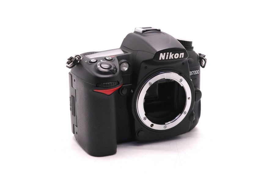 Фотокамера Nikon D7000 body (пробег 17920 кадров)