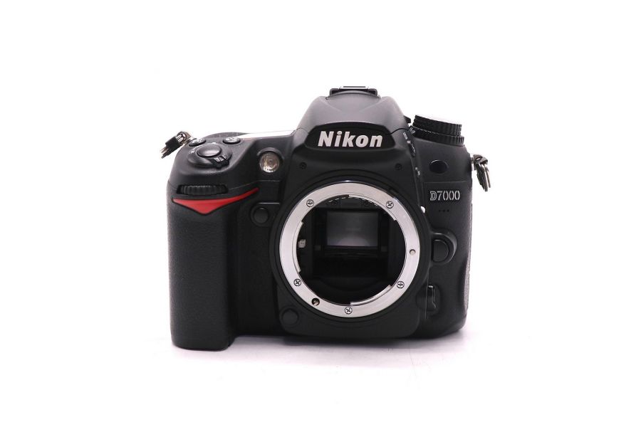 Фотокамера Nikon D7000 body (пробег 17920 кадров)