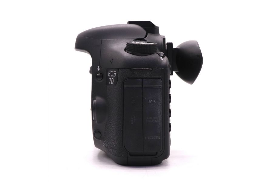 Canon EOS 7D body (пробег 1255 кадров)