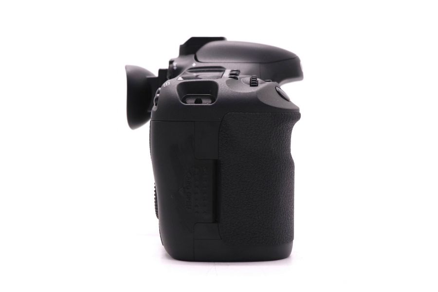 Canon EOS 7D body (пробег 1255 кадров)