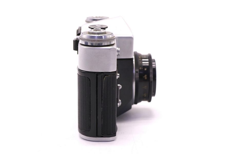 Фотоаппарат Зенит В + Индустар-50 (СССР, 1971)