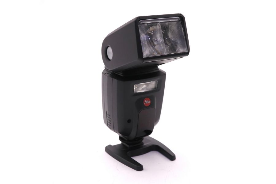 Для камер серии M, R и S фотовспышка Leica SF58