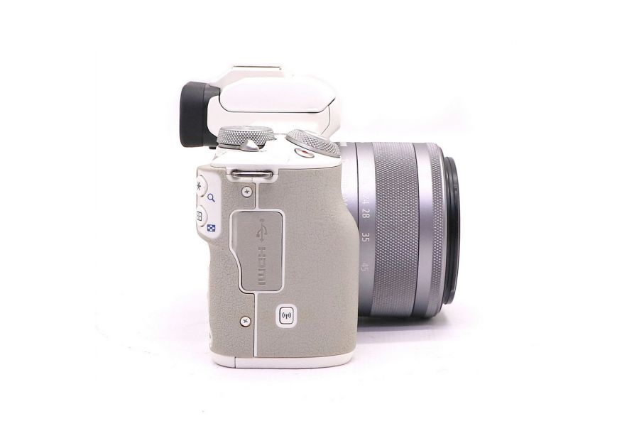 Фотоаппарат Canon EOS M50 kit (пробег 14795 кадров)