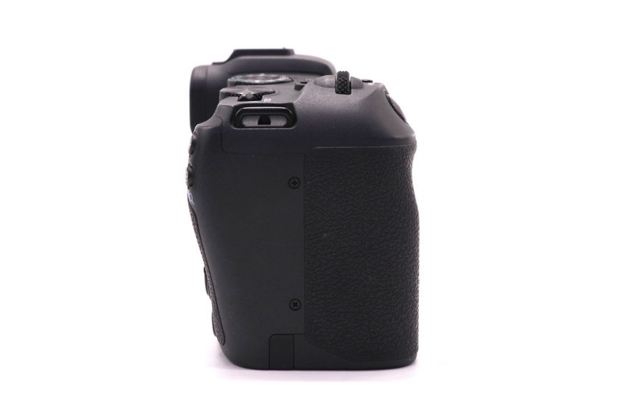 Canon EOS RP body в упаковке (пробег 8500 кадров)