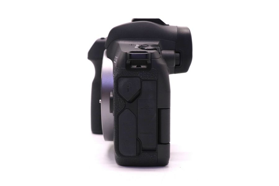 Canon EOS R body в упаковке (пробег 18500 кадров)