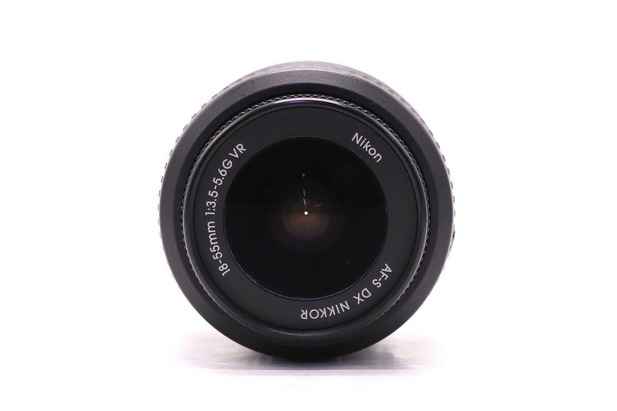 Цифровой Nikon 18-55mm f/3.5-5.6G AF-S VR DX Nikkor