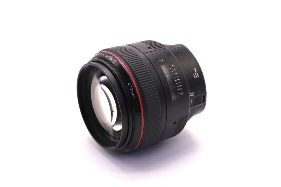 Canon EF 85mm f/1.2L II USM (Japan)