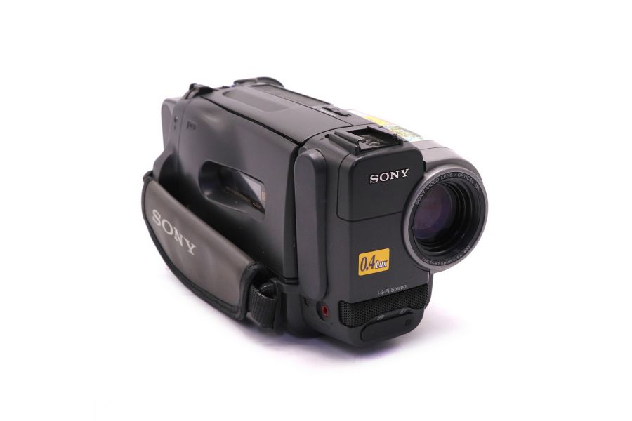 Видеокамера кассетная Sony CCD-TR506E Handycam