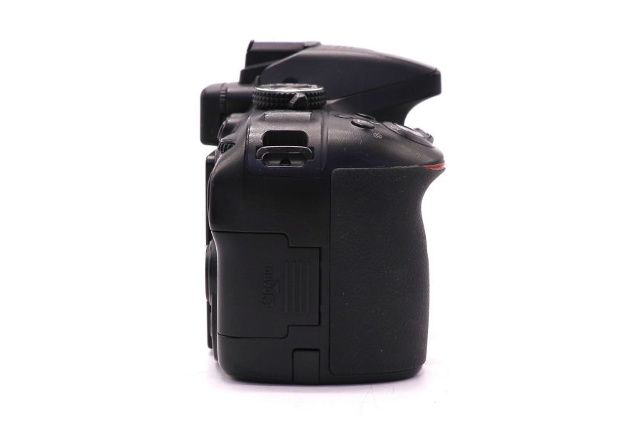 Nikon D5300 body (пробег 14720 кадров)