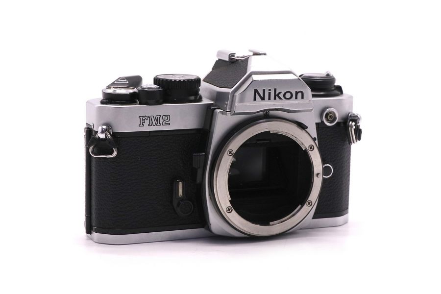 Зеркальный пленочный фотоаппарат Nikon FM2 body
