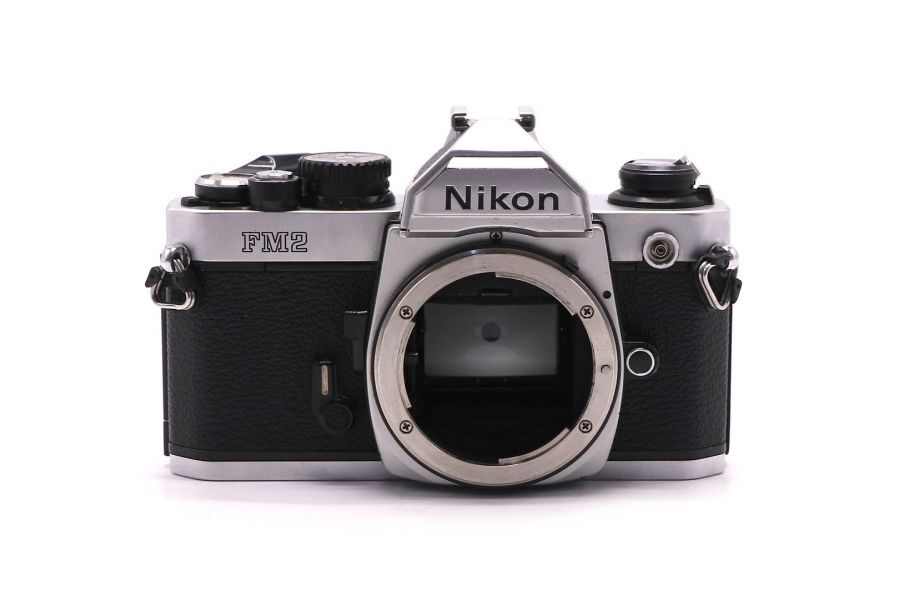 Зеркальный пленочный фотоаппарат Nikon FM2 body