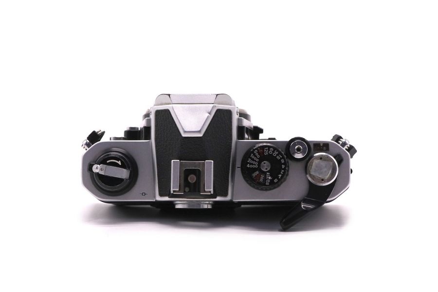 Зеркальный пленочный фотоаппарат Nikon FM2 body