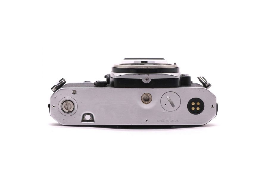 Зеркальный пленочный фотоаппарат Nikon FM2 body