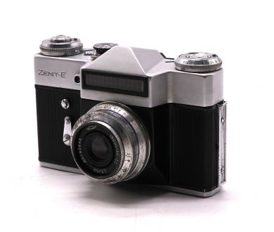 Фотоаппарат Зенит Е с объективом Индустар-50