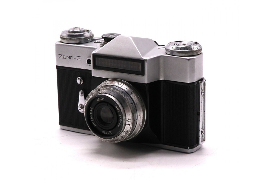Фотоаппарат Зенит Е с объективом Индустар-50