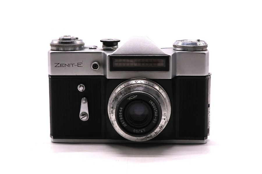 Фотоаппарат Зенит Е с объективом Индустар-50