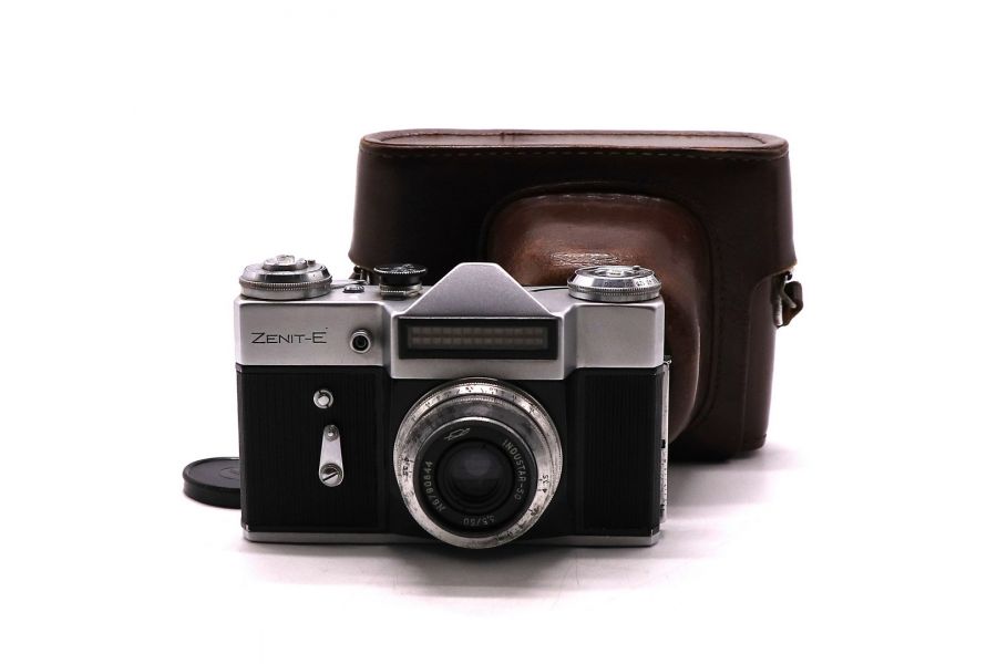 Фотоаппарат Зенит Е с объективом Индустар-50