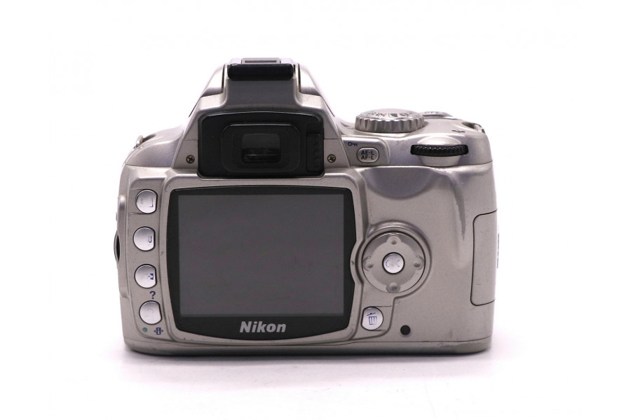 Фотокамера Nikon D40 body (пробег 21425 кадров)