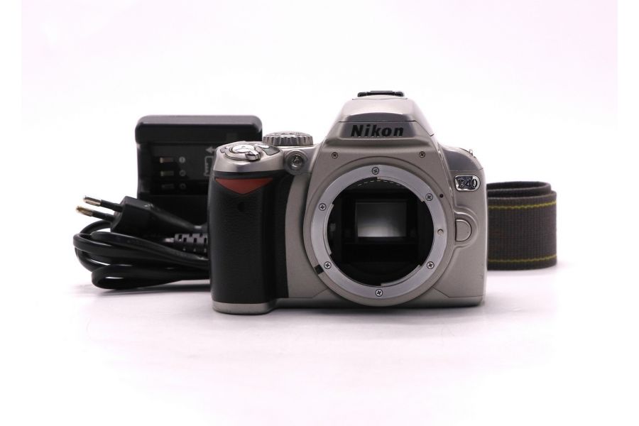 Фотокамера Nikon D40 body (пробег 21425 кадров)