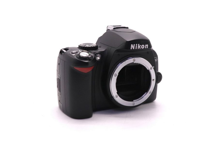 Фотокамера Nikon D40 body (пробег 11800 кадров)