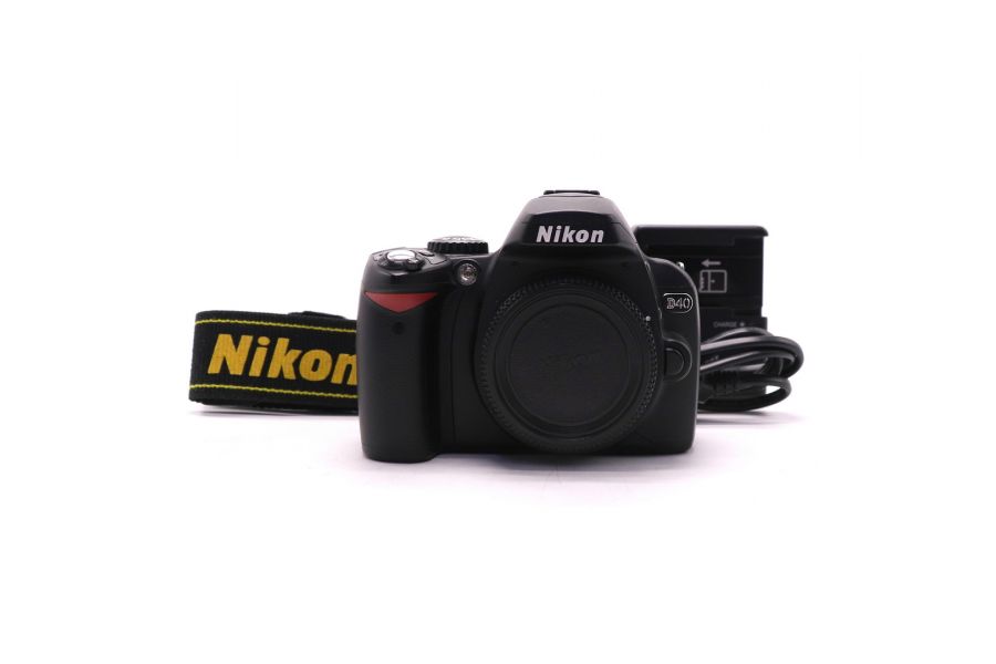 Фотокамера Nikon D40 body (пробег 11800 кадров)
