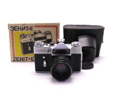 Фотокамера Зенит Е kit Гелиос-44-2 в упаковке