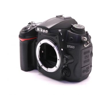 Камера Nikon D7000 body (пробег 64835 кадров)