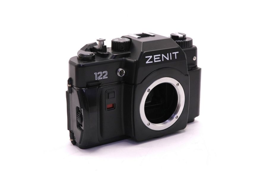 Фотоаппарат пленочный Новый Зенит 122 body