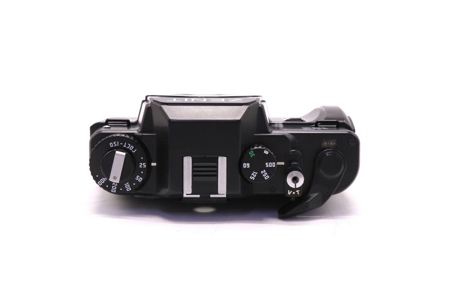 Фотоаппарат пленочный Новый Зенит 122 body