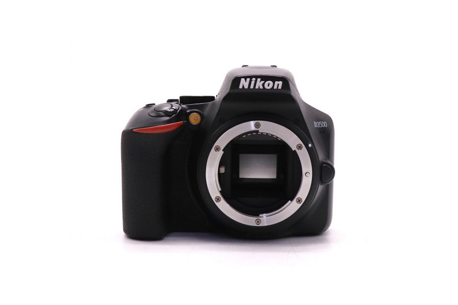 Nikon D3500 body в упаковке (пробег 16575 кадров)