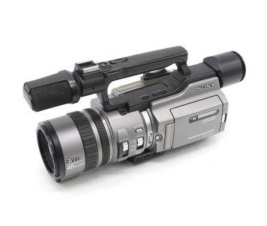 Видеокамера Sony DCR-VX2100E (Japan, 2000)