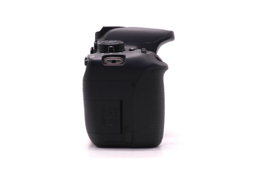 Canon EOS 700D body (пробег 19455 кадров)