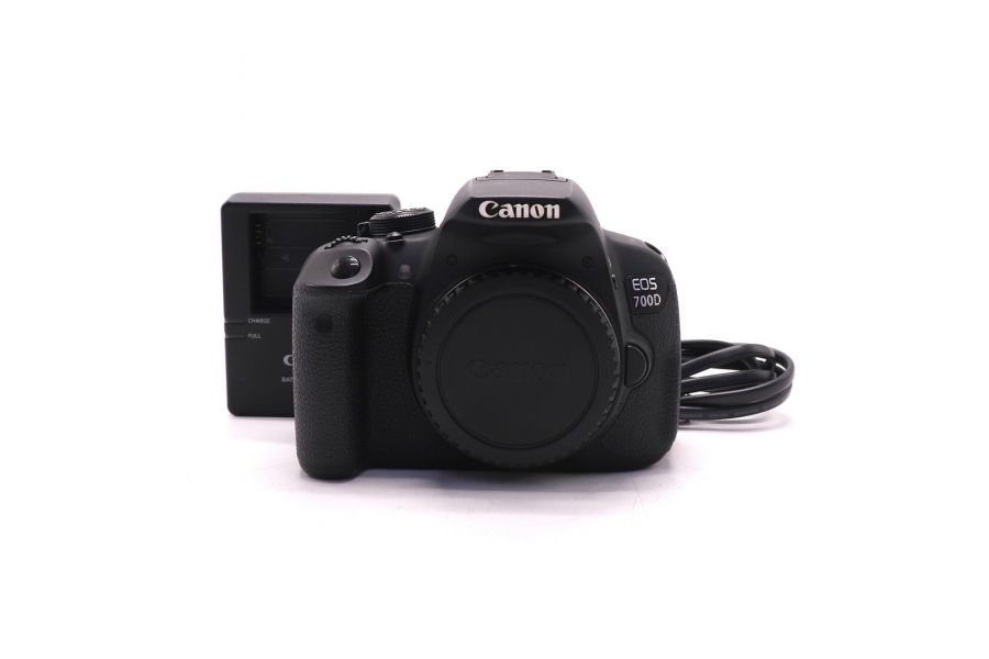 Canon EOS 700D body (пробег 19455 кадров)