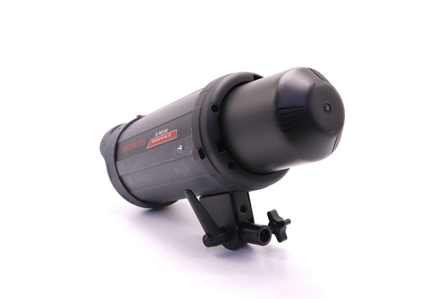Студийная вспышка Falcon Eyes DE-900 BW