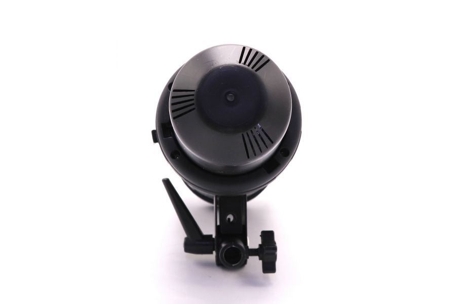 Студийная вспышка Falcon Eyes DE-900 BW