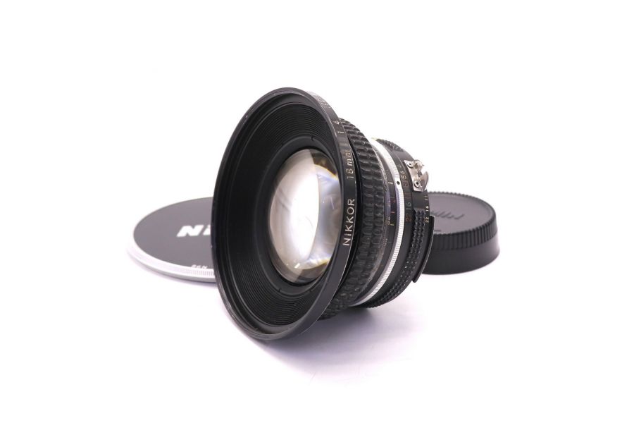 Nikon 18mm F/4 Nikkor