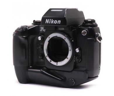 Зеркальная камера Nikon F4 body + Nikon MB-21