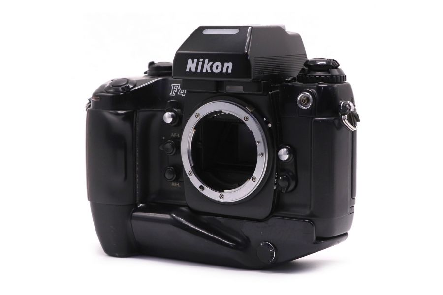 Зеркальная камера Nikon F4 body + Nikon MB-21