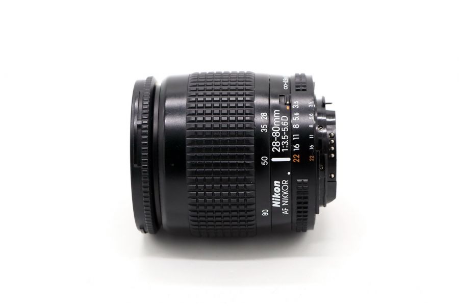 Nikon 28-80mm f/3.5-5.6D AF Nikkor (2000)