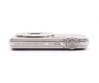 Компактный фотоаппарат Casio Exilim EX-S12