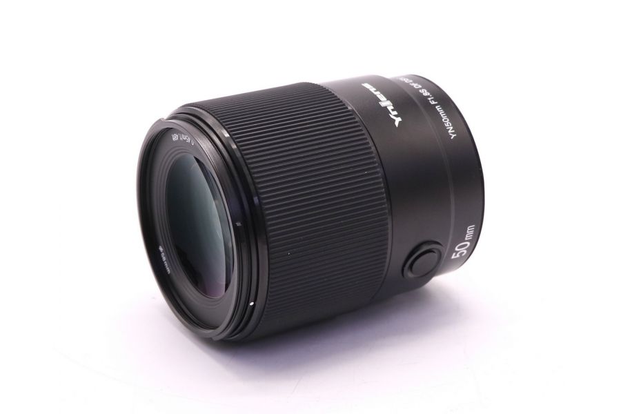 YongNuo 50mm f/1.8S DF DSM for E-mount в упаковке
