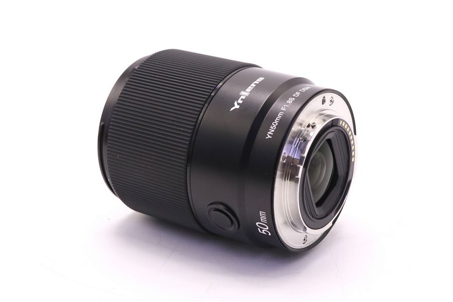 YongNuo 50mm f/1.8S DF DSM for E-mount в упаковке